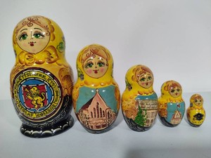 Five Piece Russan Matryoshka Nesting Dolls