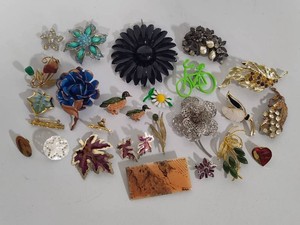 Lot of Assorted BroochesPins