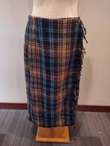 Cambridge Country Wool Fringed Wrap Skirt (Size 8)
