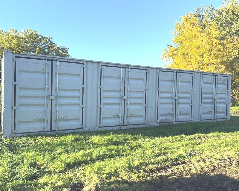 YLEU2578259  Sea Container with 4 Side Doors, 40HC, Single Trip