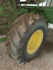1974 John Deere 6600 Diesel Combine