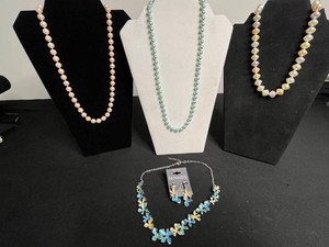 VTG Costume Jewelry Mixed Lot - Necklaces & Howards EarringsNecklace Matching Set