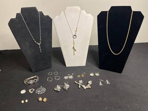 Costume Jewelry - Mixed Necklace, Earring & Bracelet Assortment