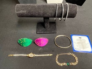 Vintage Costume Jewelry Mixed Lot - Gloria Vanderbilt Watch (untested), Bracelets & Brooches