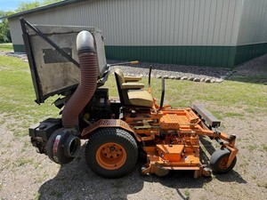 SCAG Turf Tiger SMT-61 Zero Turn Mower With Collection System - 4416 Hours - see photos for additional parts that are included