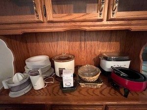 Kitchen Appliance & Serveware Mixed Lot Inc Fondue Set