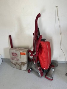 Kirby Classic III Upright Vacuum With Attachments