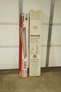 Hyper Tough 4 Foot Led Shop Light & 6 Philips Bulbs