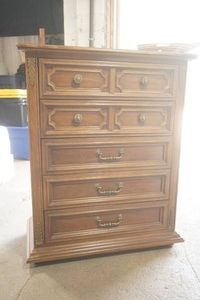 Thomasville 5-drawer Dresser