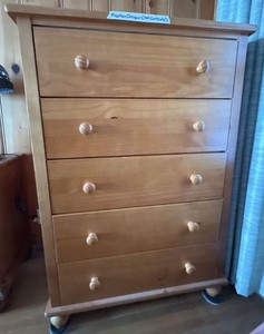 5-Drawer Wood Chest Dresser Honey Pine Finish Approx. 36x20x52