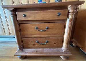 Pair of Rustic Pine 3 Drawer Nightstand End Table Turned Columns Bun Feet