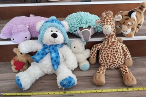 Lot of Assorted Plush Stuffed Animals Pillow Pets Norwex Giraffe Bear