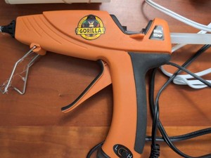 Gorilla & Assorted Hot Glue Guns With Glue Sticks Craft Tool Lot