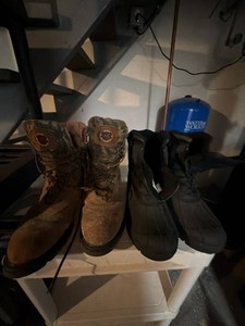 Lot of Assorted Mens Hunting & Winter Boots Size 13