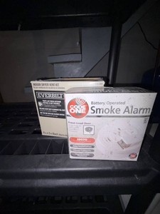 Everbilt Indoor Dryer Vent Kit & Code One i9070 Smoke Alarm