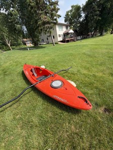 Dagger Approach 10.0 Kayak w 2 Oars & Stabilizer Outriggers