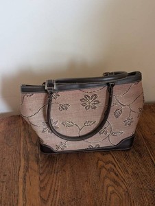 Floral Jacquard Tote Bag With Interior Pockets
