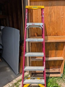 Werner FS206 Fiberglass Ladder 6 Ft Type I