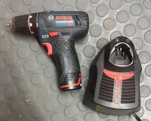 G - Cordless Drill Bosch 12V Max with Battery & Charger Model PS31