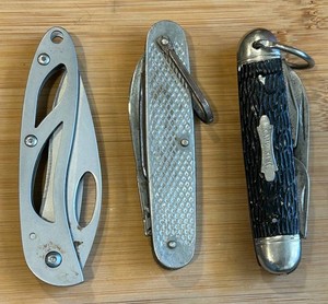 K - Vintage Pocket Knife Lot - Winchester, Kamp-King & Unmarked Folding Knives (Lot of 3)