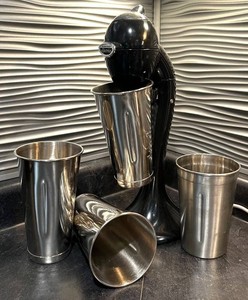 LLK - Drink Mixer - Hamilton Beach Eclectrics Model 65117 with 4 Tumblers