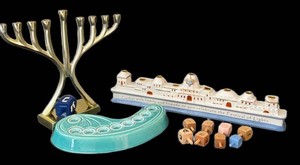 Hanukkah Decor Set - Menorah, Ceramic Candle Holders & Dreidels
