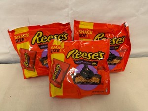 3x 9.35oz bags Reeses Lava Cups