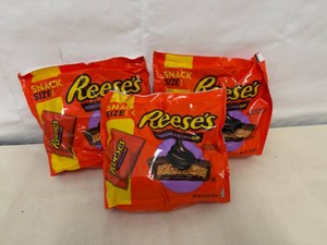 3x 9.35oz bags Reeses Lava Cups