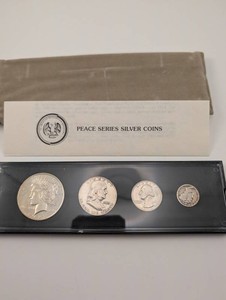Peace Series Silver Coins 4-Coin Display Set