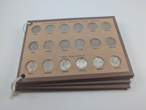 Jefferson set in a vintage holder