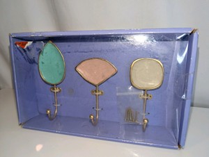 NIB 3pc hook set, pastel colors