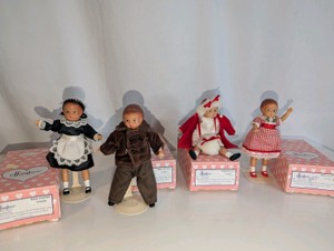 Set of 4 vintage Effanbee Wee Patsy dolls