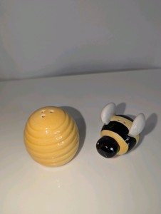 Ceramic Bee and Hive Salt and Pepper Set, yellow, round hive shaker and a black-and-yellow bee shaker
