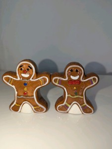 Gingerbread man and woman salt and pepper shakers, magnetic