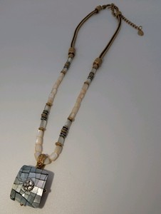 Vintage Liz Claiborne Mother of Pearl Necklace