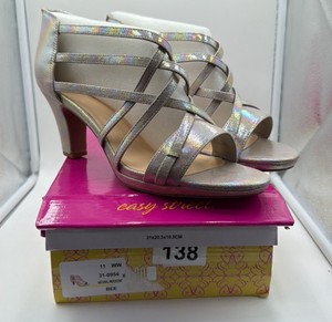 Brand New Womens size 11 Easy Street natural iridescent heels