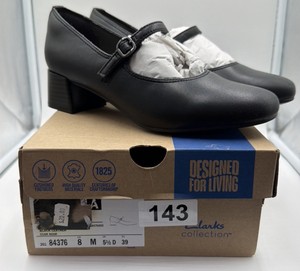 Brand New Womens size 8 Clarks Collection, designer shoes