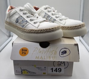 Brand New Womens size 7 12 Blowfish Malibu Sneakers