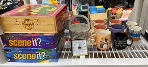 Lot of coffee cups, Clock, glass vase and three board games