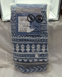 Brand New Area Rug 4 x 6