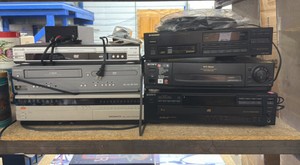 Large lot of Panasonic, Sony, Pioneer, Magnavox, DVD CD player electronics
