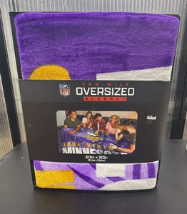 brand new NFL license family oversized blanket Minnesota Vikings 60 x 90