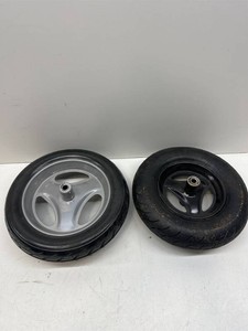 15-16 Wheelbarrow - Flat-Free Tire and Air tire.