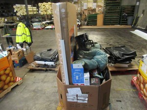 Pallet of Store Overstock and Ecommerce Product and Returns