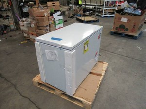 Frigidaire EFRF1005 Chest Freezer in White - ISSUES