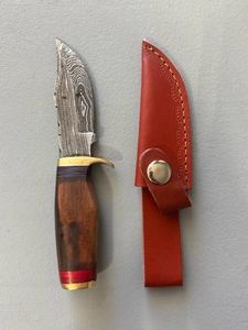 Brand New Damascus Knife with Leather Sheath 6.5 Overall Length