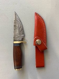Brand New Damascus Knife with Leather Sheath 6.5 Overall Length