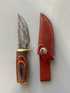 Brand New Damascus Knife with Leather Sheath 6.5 Overall Length