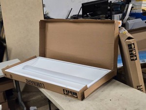 Lot of (2) Peerless Electric LED Center Basket Troffer Light Fixture SSDL-3-1ACF-24-70-35K 4 x 2