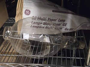 Lot of (1) GE Multi-Vapor Lamp